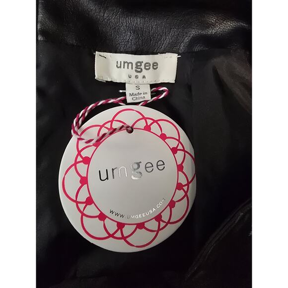 Umgee Floral Embroidered Vegan Leather High Waist A-Line Mini Skirt Small NWT - Picture 3 of 4